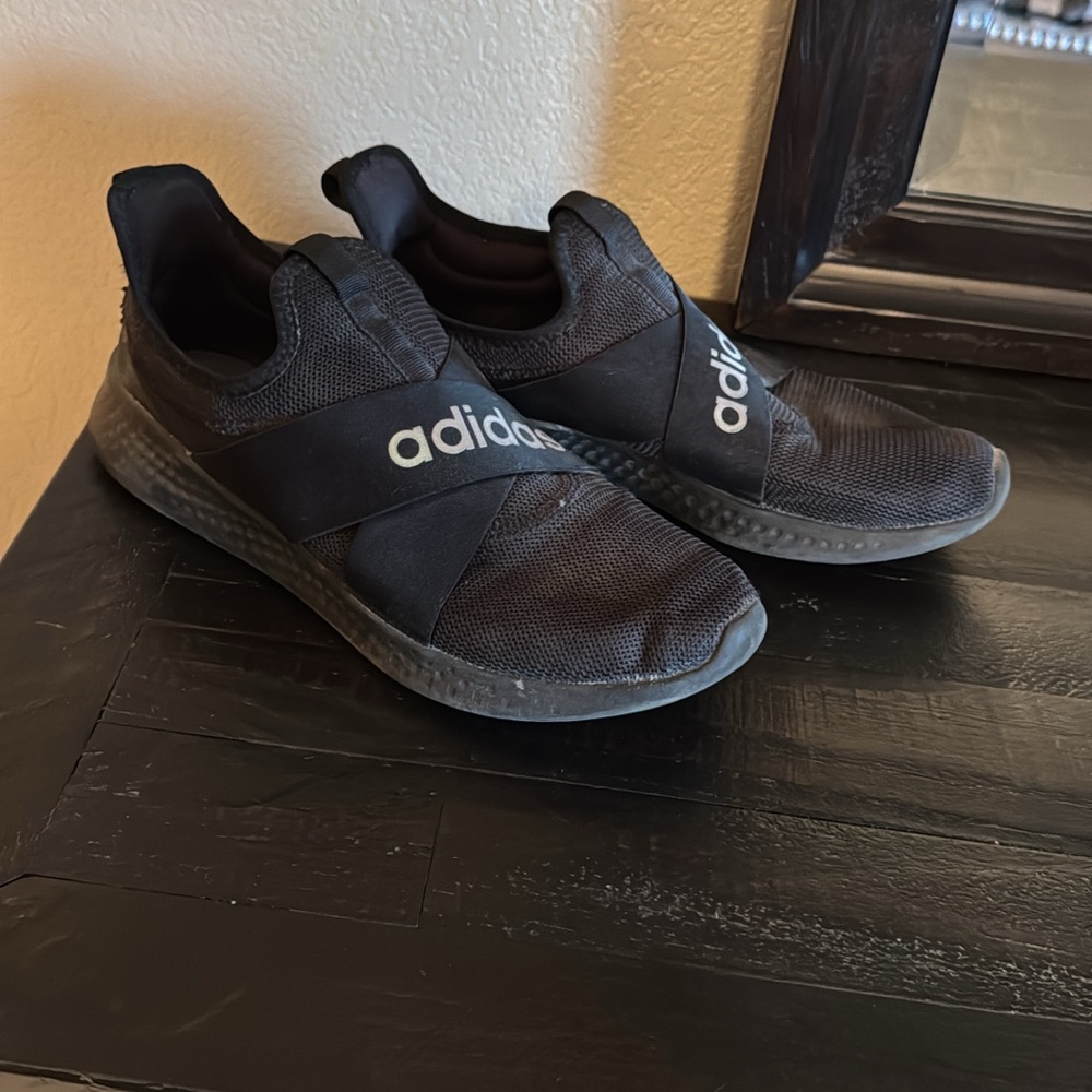 Adidas women 10